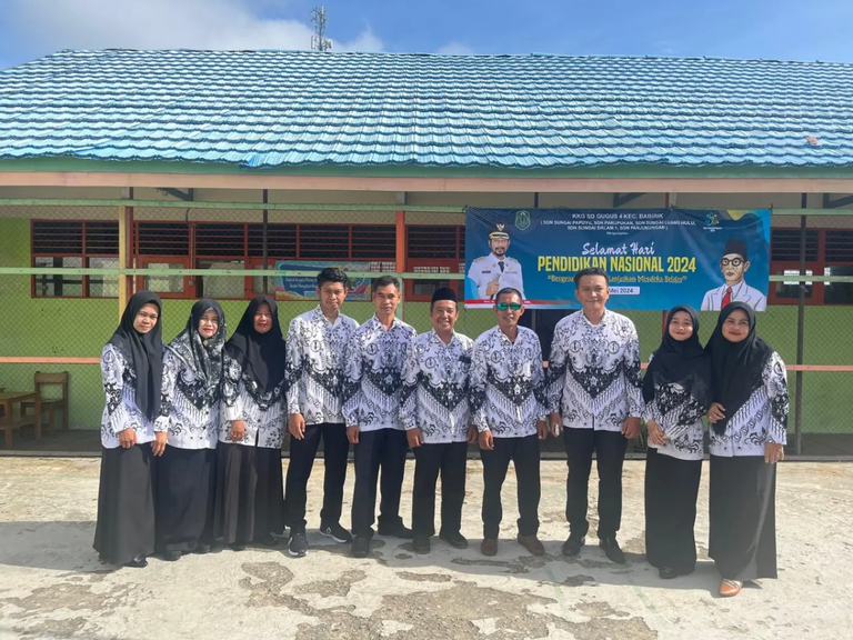 Dewan guru tahun 2024