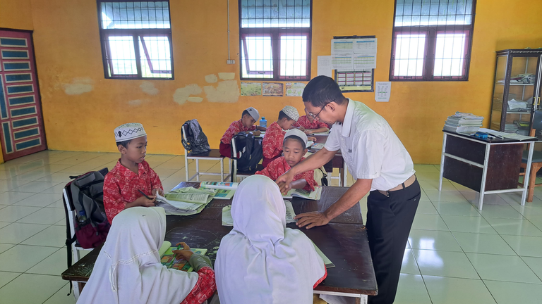 Dalam ruangan